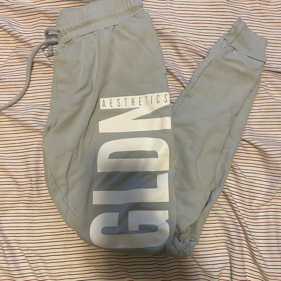 golden aesthetics joggers - Picture 2 of 3